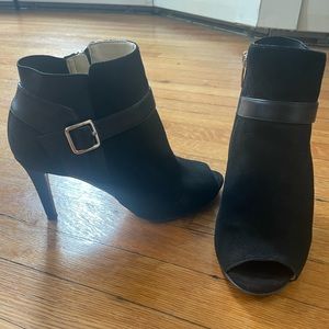Marc Fisher 6.5 Wide black ankle peep toe booties
